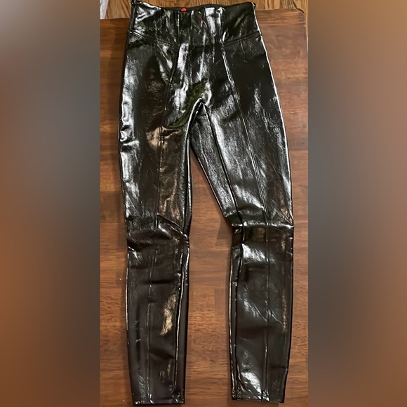 SPANX Pants - SPANX Faux Patent Leather Leggings